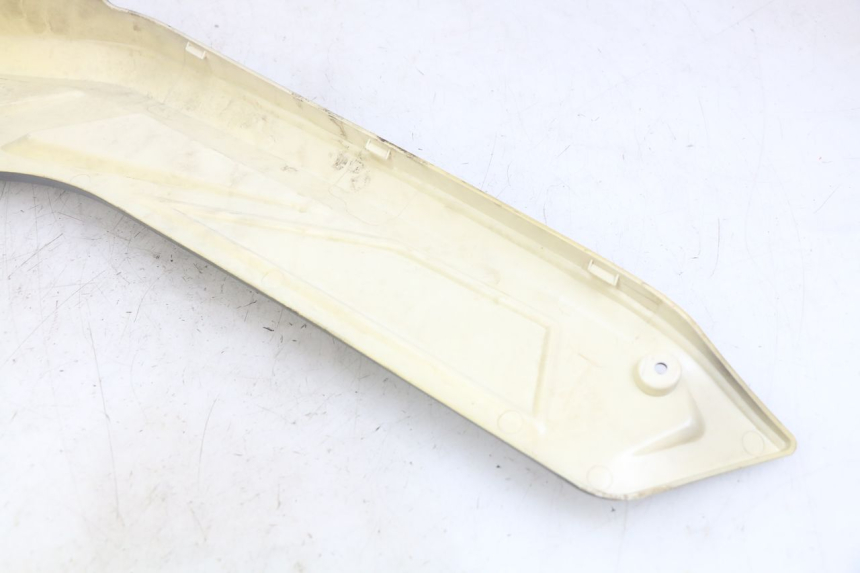 photo de LEFT UNDERSEAT COVER NECO ALEXONE 125 (2017 - 2024) - Fixing points details