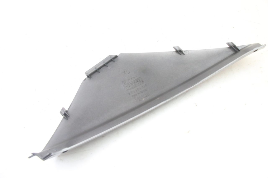 photo de LEFT UNDERSEAT PANEL APRILIA ATLANTIC 125 (2003 - 2009) - Alternative perspective