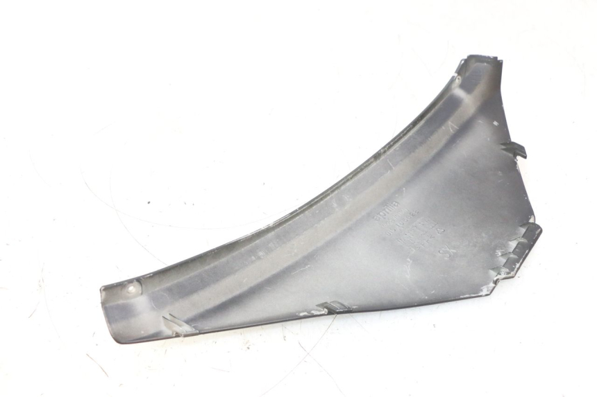 photo de LEFT UNDERSEAT PANEL APRILIA ATLANTIC S 125 (2010 - 2013) - Alternative perspective