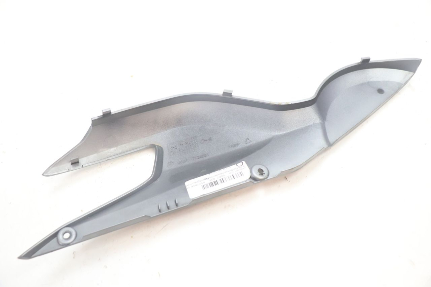photo de LEFT UNDERSEAT PANEL BMW C SPORT 650 (2015 - 2021) - Zoom on usage condition