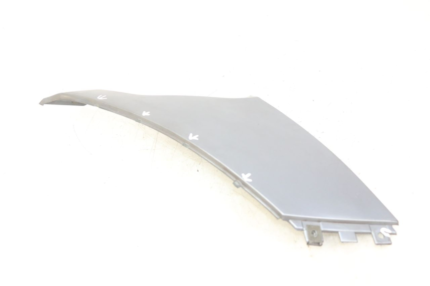 photo de LEFT UNDERSEAT COVER BMW C1 125 (2000 - 2003) - Technical close-up