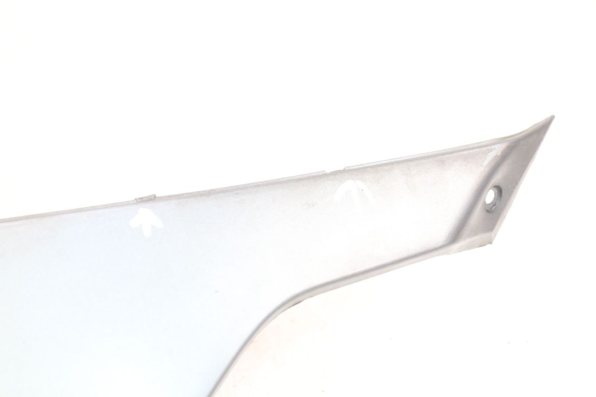 photo de LEFT UNDERSEAT COVER BMW C1 125 (2000 - 2003) - Surface and material condition