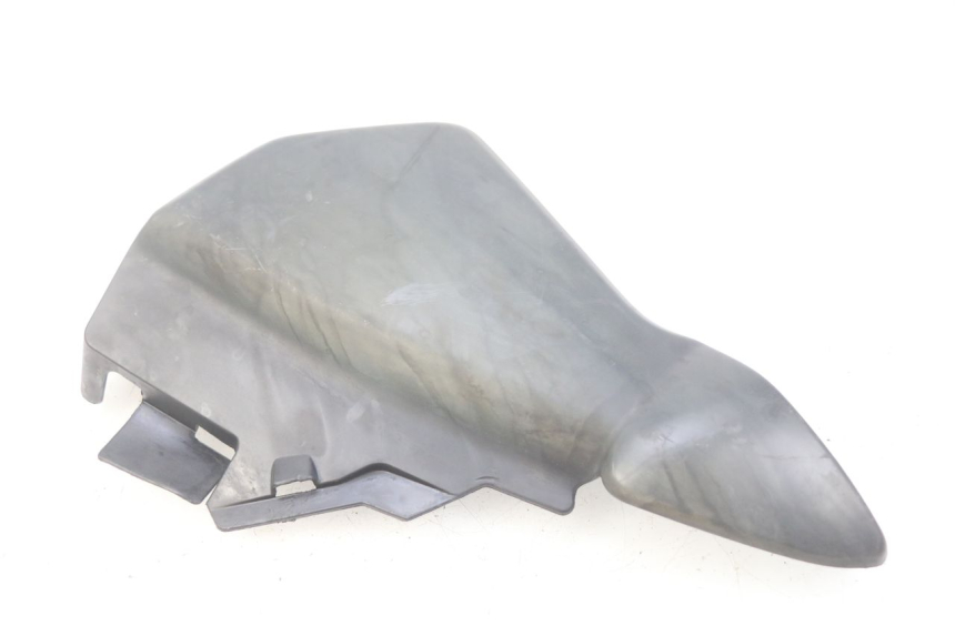 photo de LEFT UNDERSEAT COVER HONDA CBF 500 (2004 - 2007) - Technical close-up