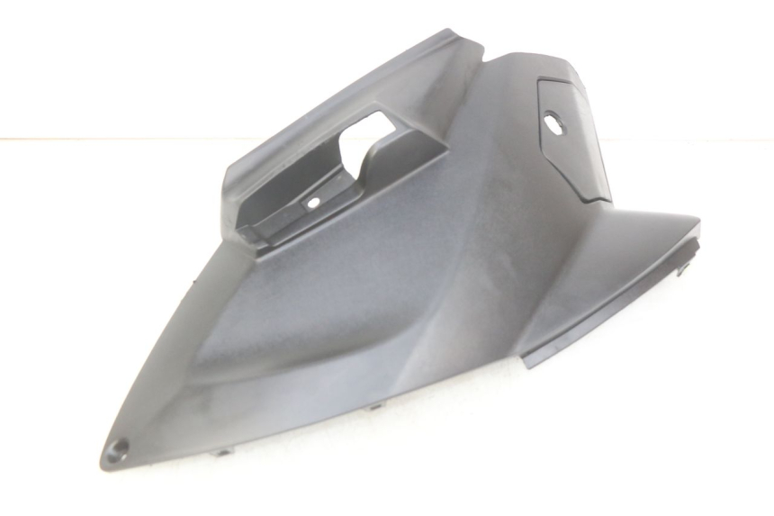 photo de LEFT UNDERSEAT COVER PEUGEOT CITYSTAR AIR 125 (2014 - 2017) - Alternative perspective
