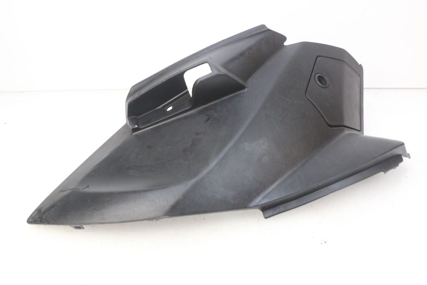 photo de LEFT UNDERSEAT COVER PEUGEOT CITYSTAR 50 (2013 - 2017) - Technical close-up