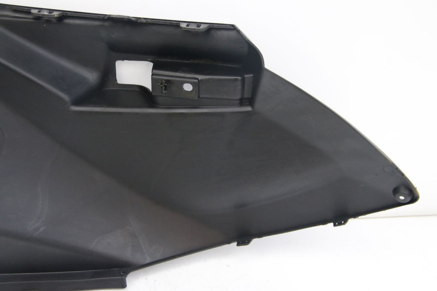 photo de LEFT UNDERSEAT COVER PEUGEOT CITYSTAR 50 (2013 - 2017) - Technical close-up