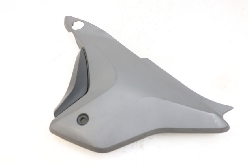 photo de LEFT UNDERSEAT PANEL KSR CODE 125 (2018 - 2020) - Fixing points details