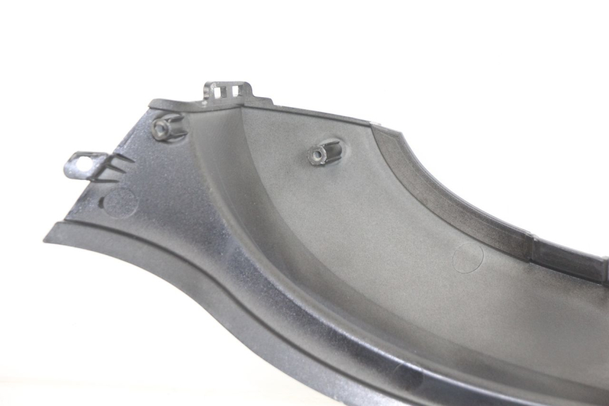 photo de LEFT UNDERSEAT COVER SYM FIDDLE 3 III 125 (2014 - 2020) - Component detail