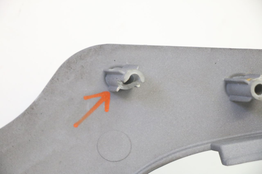 photo de LEFT UNDERSEAT COVER SYM FIDDLE 3 III 125 (2014 - 2020) - Checked used part