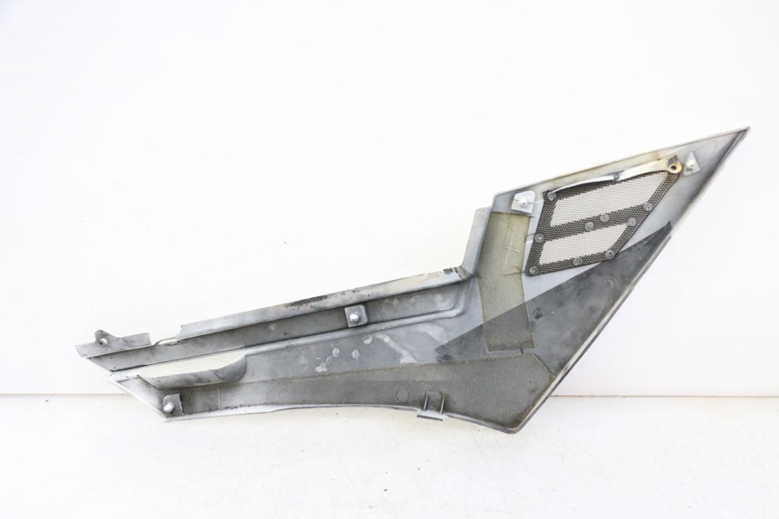 photo de LEFT UNDERSEAT PANEL YAMAHA FJ 36Y 1100 (1984 - 1985) - Component zoom