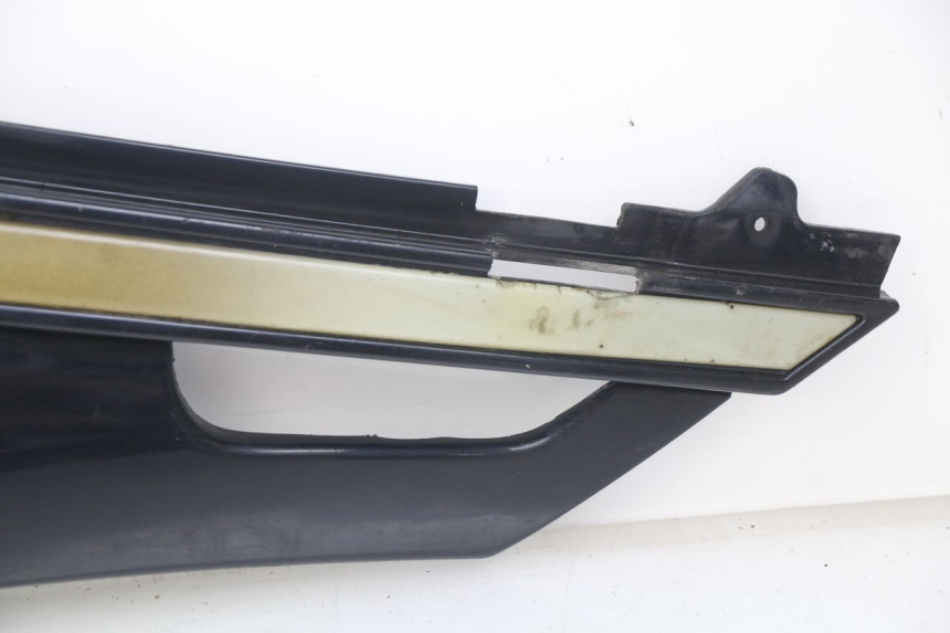 photo de LEFT UNDERSEAT COVER YAMAHA FJ 3CX 1200 (1986 - 1996) - Fixing points details