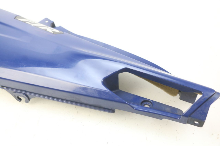 photo de LEFT UNDERSEAT COVER YAMAHA FJR ABS 1300 (2016 - 2020) - Zoom on usage condition