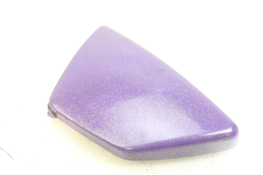 photo de LEFT UNDERSEAT PANEL SUZUKI GN 125 (1997 - 2000) - Alternative perspective