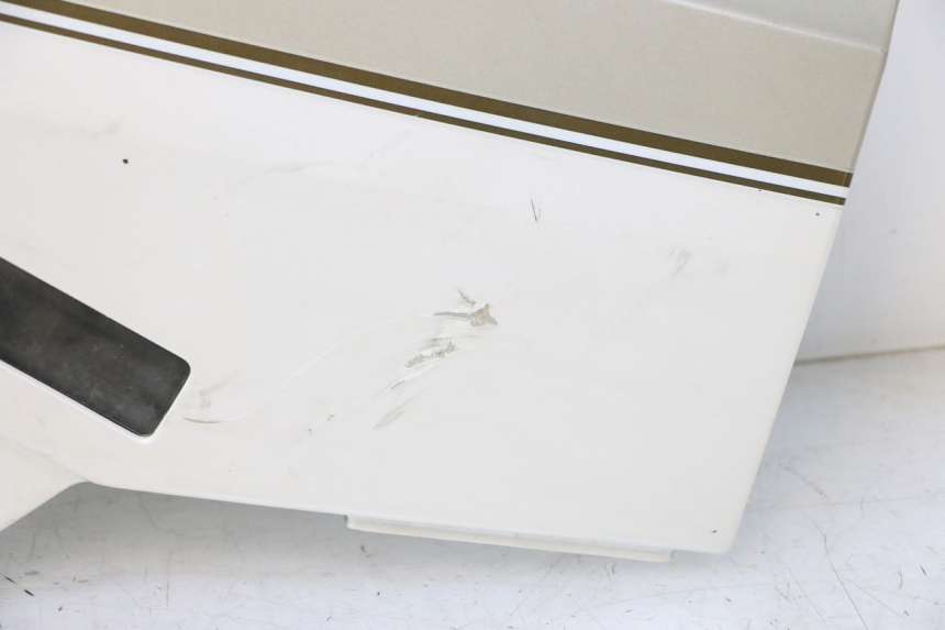 photo de LEFT UNDERSEAT PANEL KAWASAKI GPX F ZX750F 750 (1986 - 1990) - Surface and material condition
