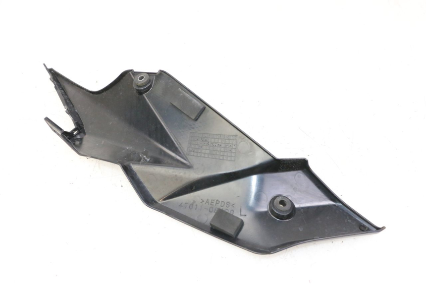 photo de LEFT UNDERSEAT PANEL SUZUKI GSR 750 (2011 - 2017) - Alternative perspective
