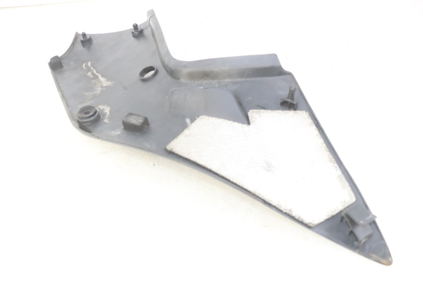 photo de LEFT UNDERSEAT COVER SUZUKI GSX-F GSX  F 1100 (1988 - 1994) - Component detail