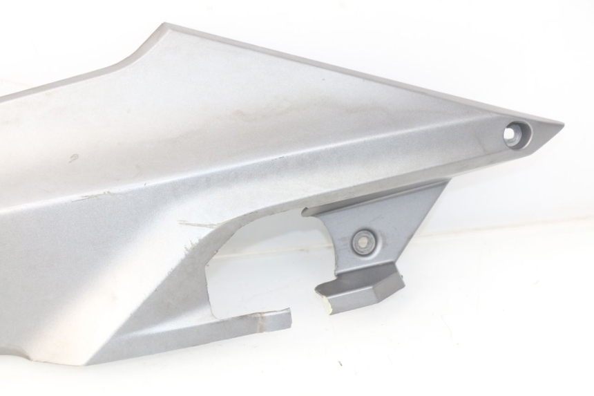 photo de LEFT UNDERSEAT PANEL SYM GTS EFI ABS 125 (2012 - 2016) - Fixing points details