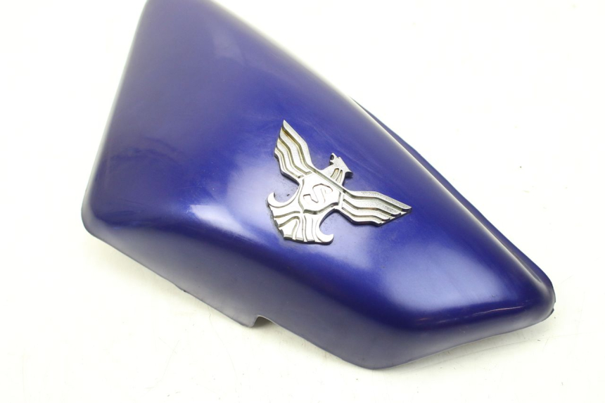 photo de LEFT UNDERSEAT COVER SYM HUSKY 125 (1999 - 2005) - Alternative perspective