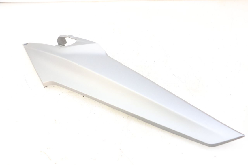 photo de LEFT UNDERSEAT PANEL SYM JOYMAX 125 (2010 - 2017) - Fixing points details