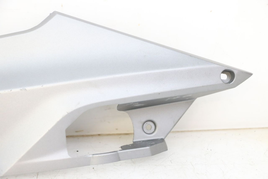 photo de LEFT UNDERSEAT PANEL SYM JOYMAX 125 (2010 - 2017) - Markings and original references