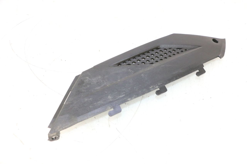 photo de LEFT UNDERSEAT PANEL RIDE JUMP 2T 50 (2012 - 2017) - Zoom on usage condition