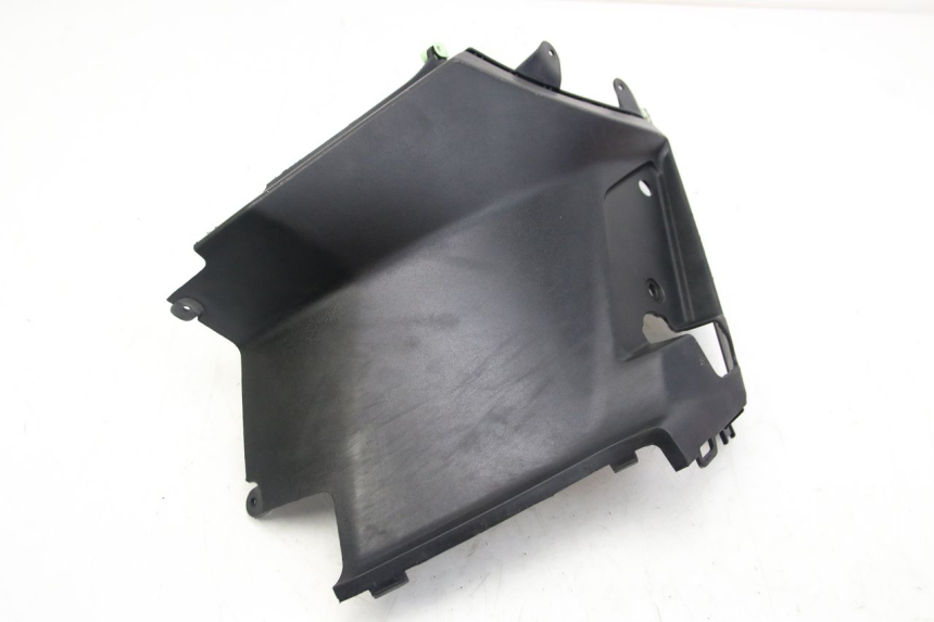 photo de LEFT UNDERSEAT COVER PEUGEOT KISBEE 2T 50 (2018 - 2022) - Component detail