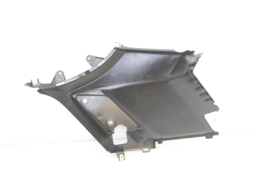 photo de LEFT UNDERSEAT PANEL PEUGEOT KISBEE 2T 50 (2010 - 2017) - Zoom on usage condition