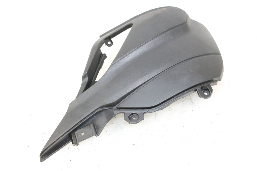 photo de LEFT UNDERSEAT COVER PIAGGIO NEW TYPHOON 50 (2018 - 2021) - Alternative perspective