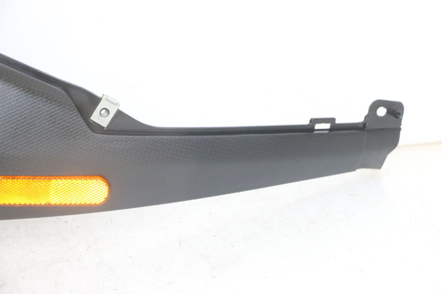 photo de LEFT UNDERSEAT PANEL PIAGGIO NRG POWER PUREJET 50 (2018 - 2021) - Surface and material condition