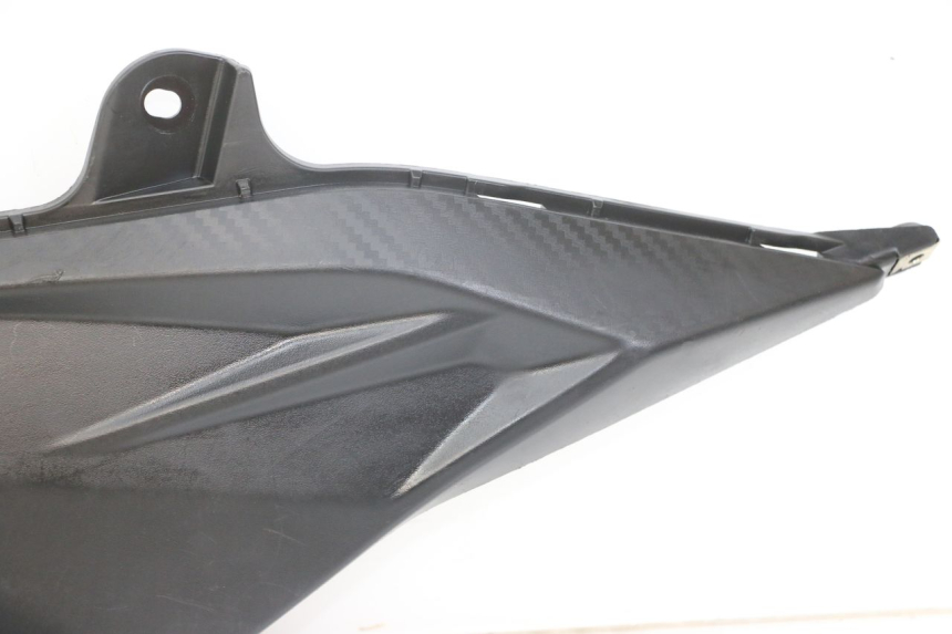 photo de LEFT UNDERSEAT COVER SYM ORBIT III 3 4T 50 (2018 - 2021) - Surface and material condition
