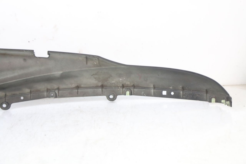 photo de LEFT UNDERSEAT COVER PEUGEOT DJANGO 125 (2014 - 2017) - Surface and material condition