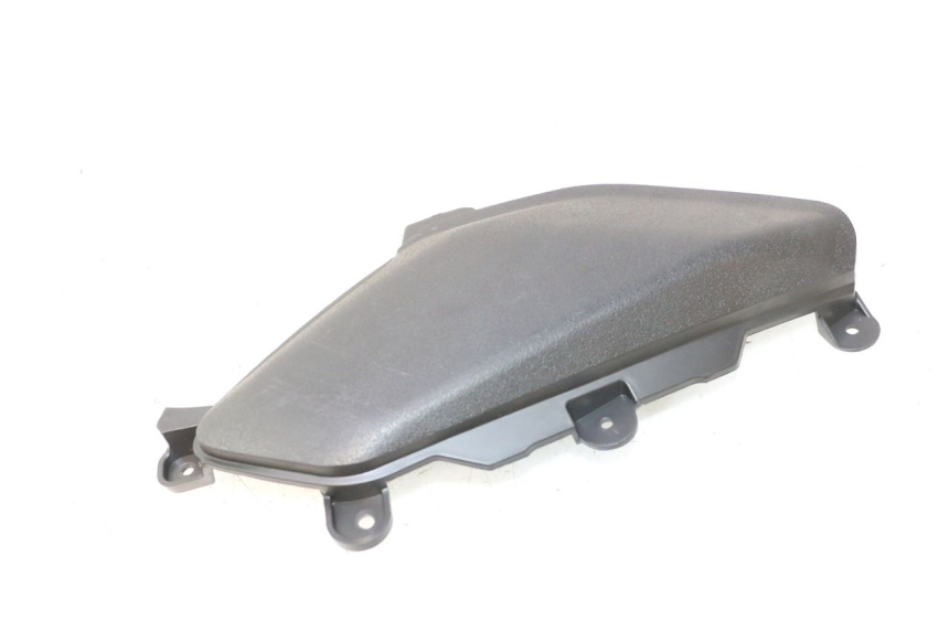 photo de LEFT UNDERSEAT PANEL JM MOTORS R-MAX TECH 50 (2024 - 2026) - Zoom on usage condition