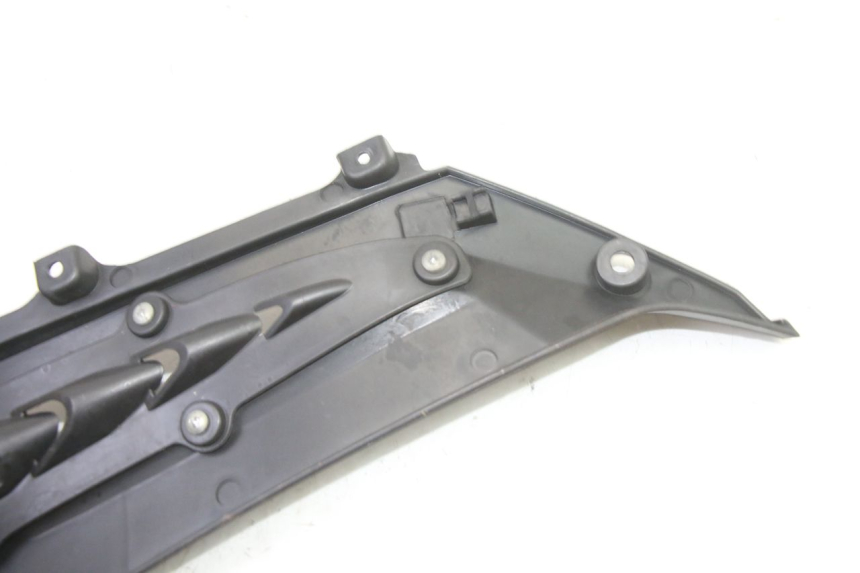 photo de LEFT UNDERSEAT PANEL MAG POWER R-STREET 50 (2016 - 2025) - Fixing points details