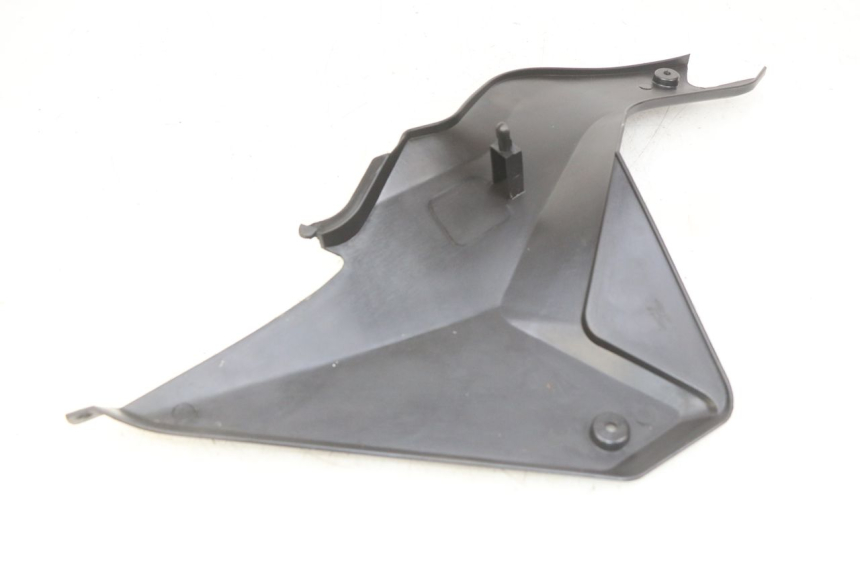 photo de LEFT UNDERSEAT COVER YAMASAKI RAPTOR 50 (2013 - 2018) - Zoom on usage condition