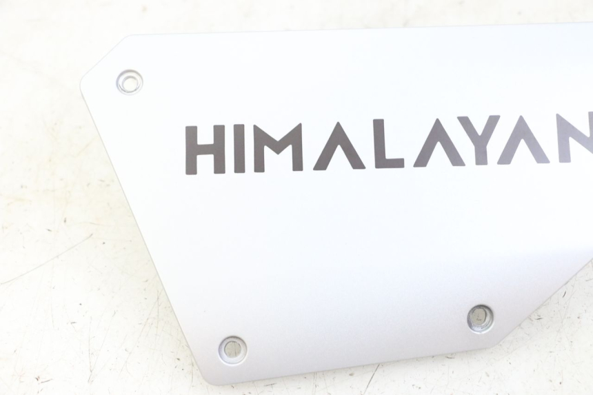 photo de LEFT UNDERSEAT PANEL ROYAL ENFIELD HYMALAYAN 410 (2016 - 2023) - Alternative perspective