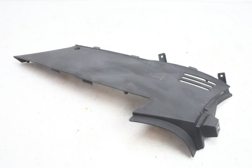 photo de LEFT UNDERSEAT PANEL DAELIM S2 125 (2006 - 2007) - Component detail