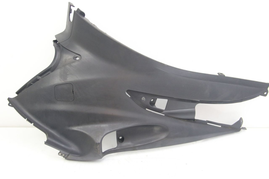photo de LEFT UNDERSEAT COVER SUZUKI SIXTEEN 125 (2008 - 2010) - Main view