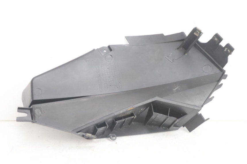 photo de LEFT UNDERSEAT PANEL RIDE SLASH 2T 50 (2012 - 2014) - Fixing points details