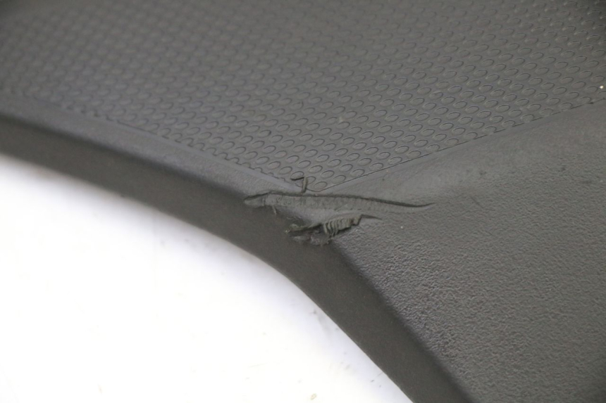 photo de LEFT UNDERSEAT PANEL GILERA SMT SUPERMOTARD 50 (2009 - 2017) - Alternative perspective