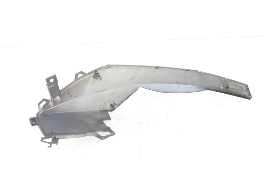 photo de LEFT UNDERSEAT PANEL PEUGEOT SPEEDFIGHT 4 2T 50 (2015 - 2019) - Fixing points details