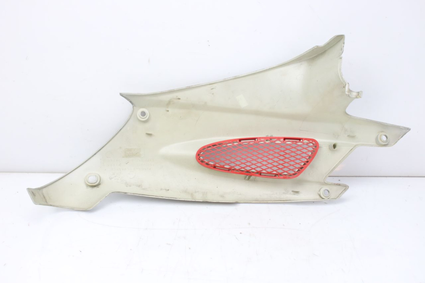 photo de LEFT UNDERSEAT COVER PEUGEOT SPEEDFIGHT LC 50 (1996 - 2002) - Alternative perspective