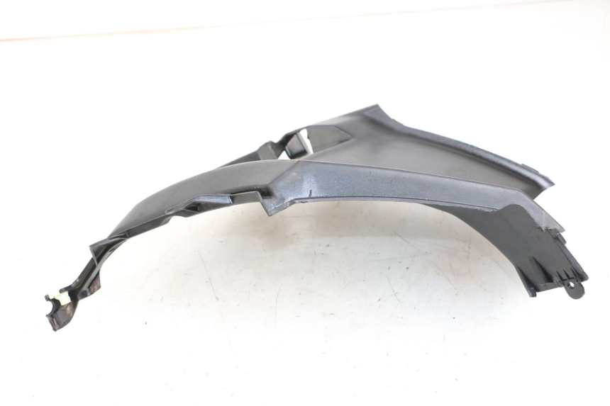 photo de LEFT UNDERSEAT PANEL PEUGEOT STREETZONE I 2T 50 (2018 - 2020) - Alternative perspective