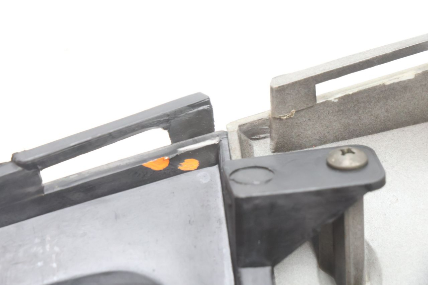 photo de LEFT UNDERSEAT PANEL KYMCO SUPER 8 2T 50 (2007 - 2013) - Additional view of the item