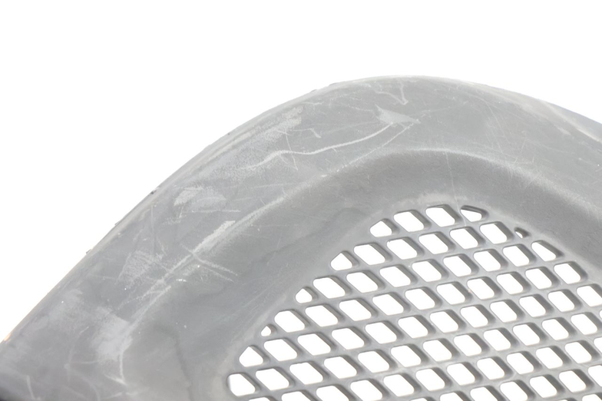photo de LEFT UNDERSEAT PANEL KYMCO SUPER 8 2T 50 (2007 - 2013) - Alternative perspective