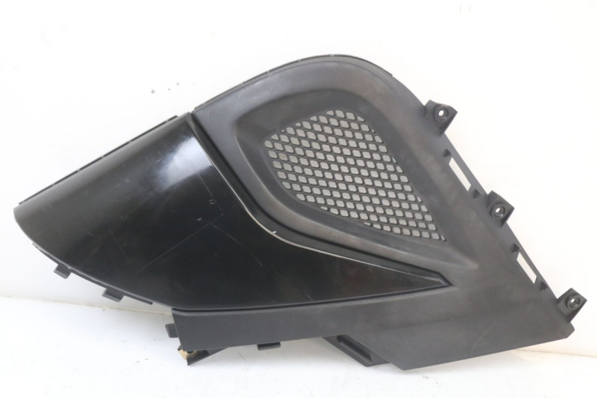 photo de LEFT UNDERSEAT PANEL KYMCO SUPER 8 125 (2008 - 2015) - Component detail