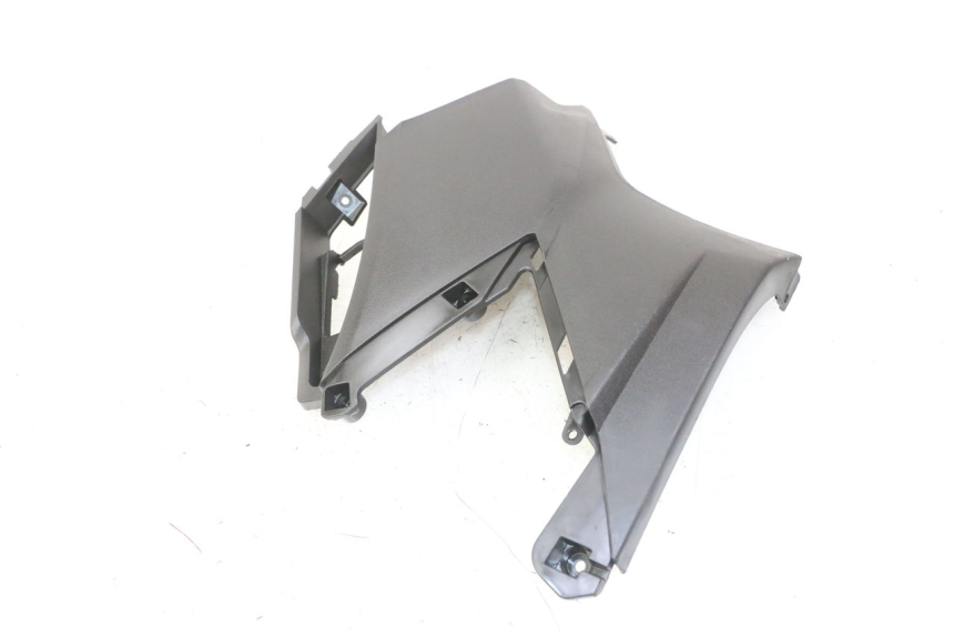 photo de LEFT UNDERSEAT COVER APRILIA SXR 50 (2021 - 2023) - Technical close-up