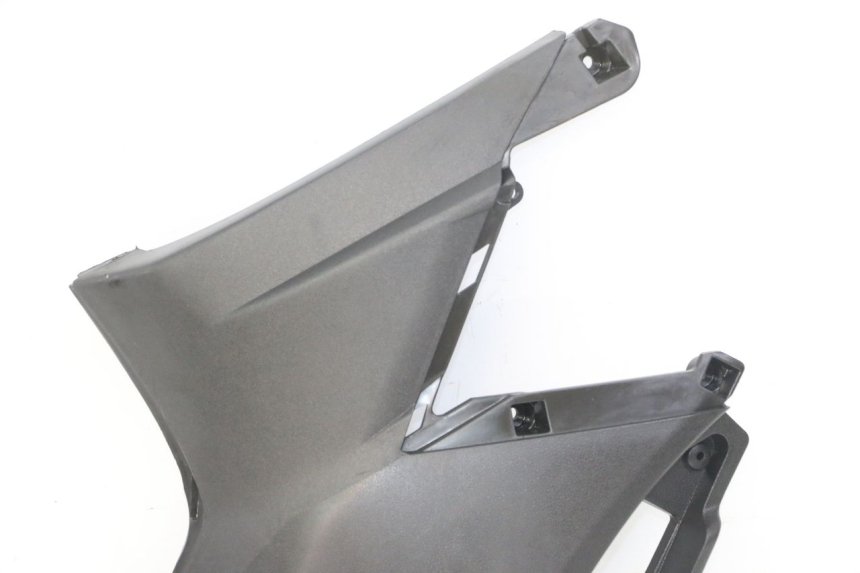 photo de LEFT UNDERSEAT COVER APRILIA SXR 50 (2021 - 2023) - Fixing points details