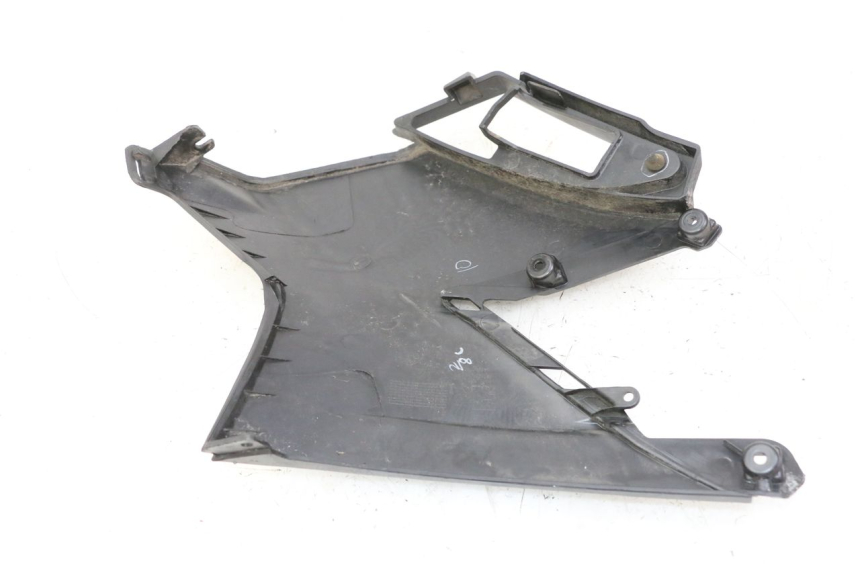 photo de LEFT UNDERSEAT COVER APRILIA SXR 50 (2021 - 2023) - Component detail