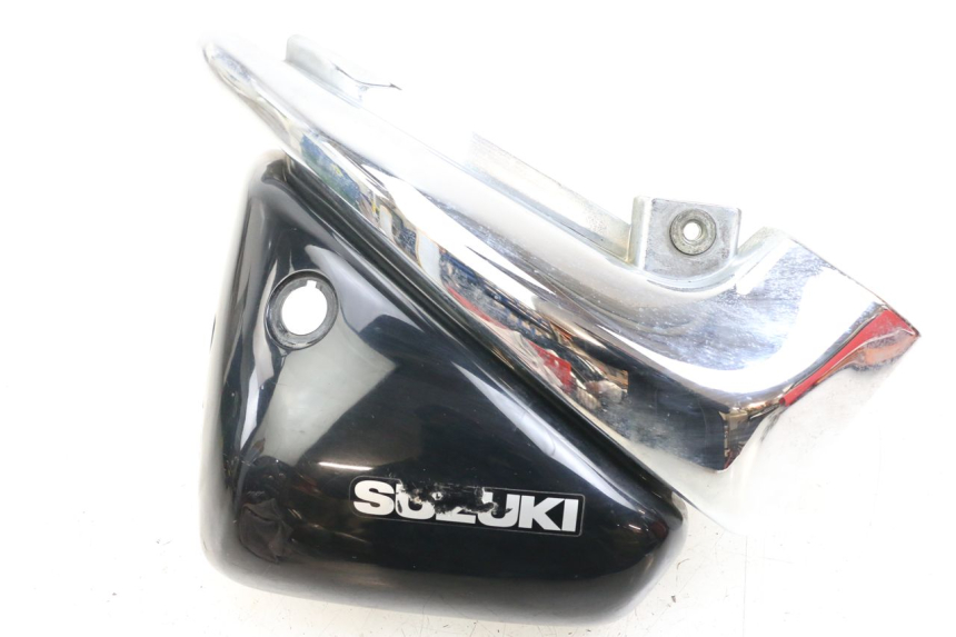 photo de LEFT UNDERSEAT PANEL SUZUKI VL INTRUDER 125 (2004 - 2007) - Main view
