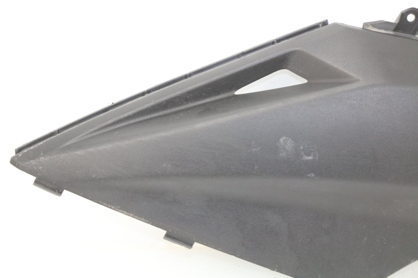 photo de LEFT UNDERSEAT PANEL KYMCO X-CITING XCITING 400 (2014 - 2018) - Alternative perspective